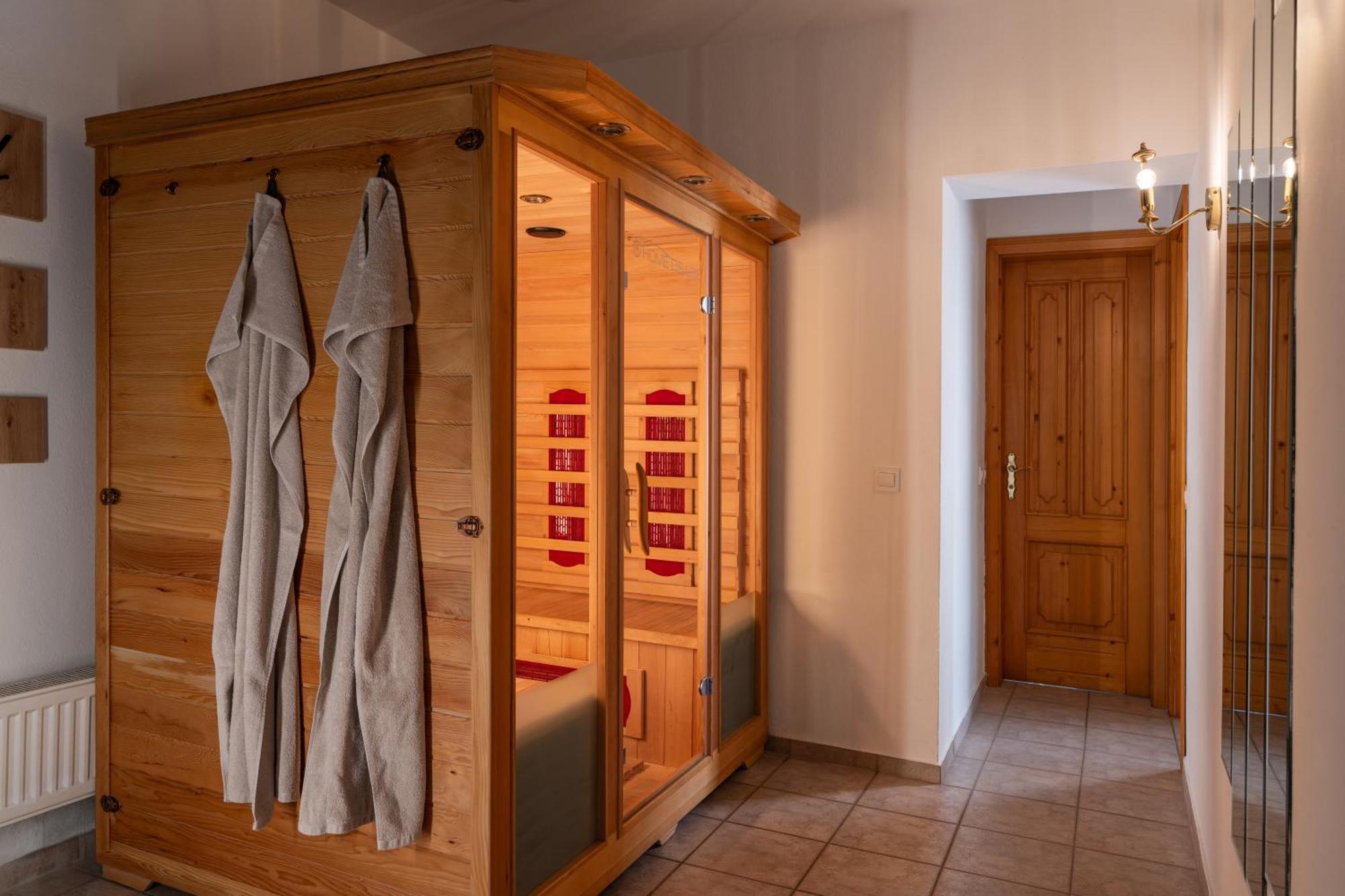 Vila Grad Bled - Sauna & Hot Tub エクステリア 写真