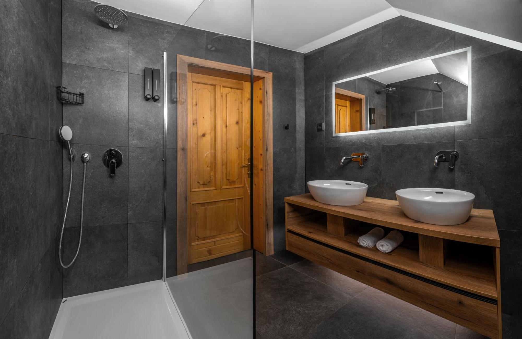 Vila Grad Bled - Sauna & Hot Tub エクステリア 写真